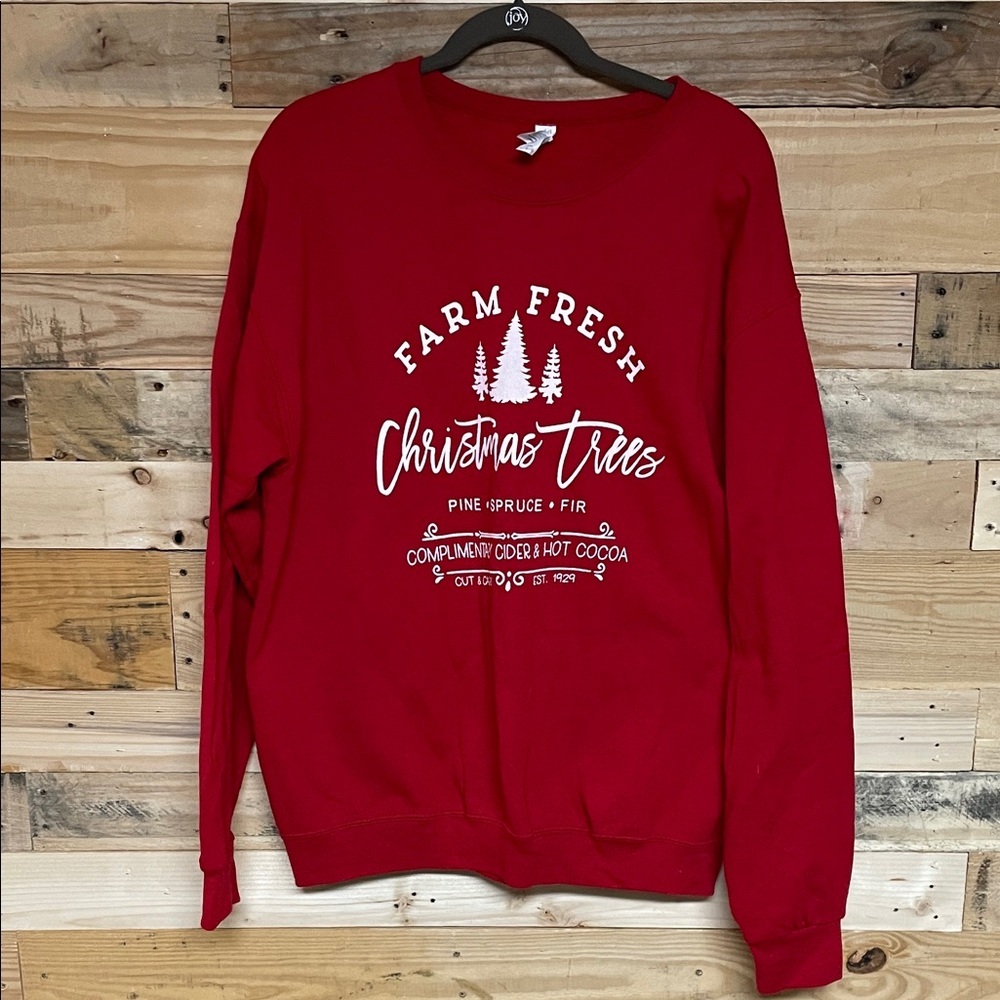 Jerzees size Large Red Farm Fresh Christmas Trees Crewneck Graphic Sweatshirt